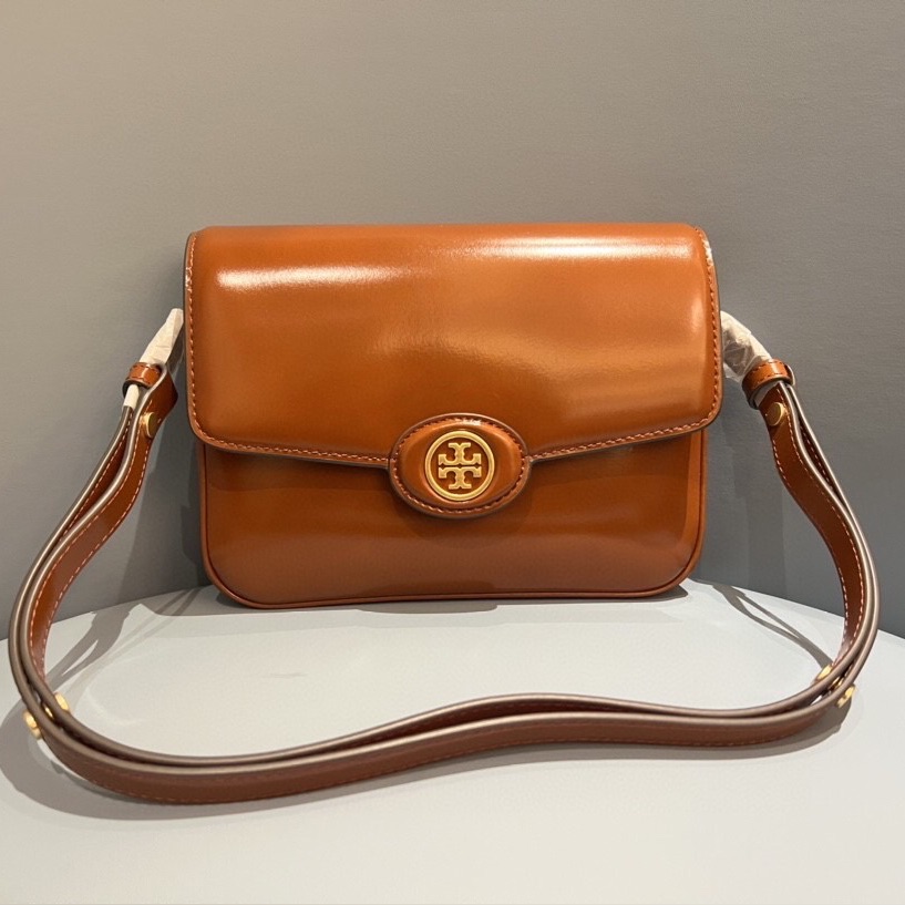 Tory Burch Robinson Glossy Leather Shoulder Bag
